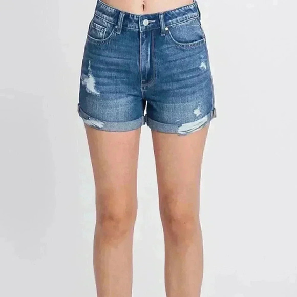 NWT Rolled hem distressed shorts - Picture 5 of 9